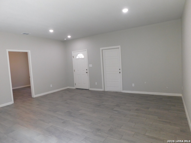 Image 3 of 19 For 2954 Weir Ave