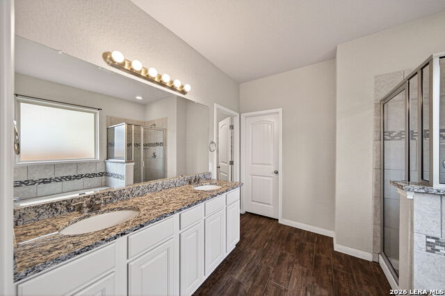 Image 32 of 39 For 4927 Top Ridge