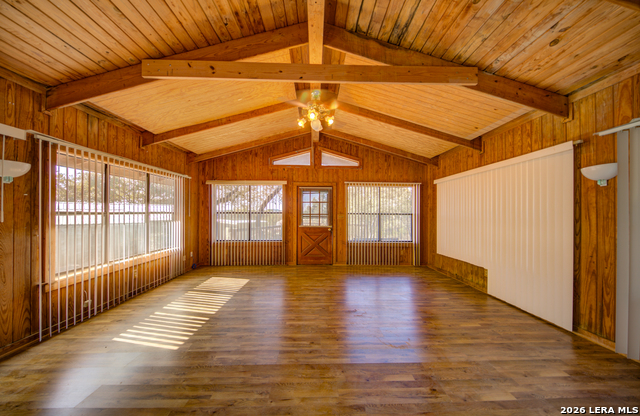 Image 21 of 33 For 25926 Fleet Garden