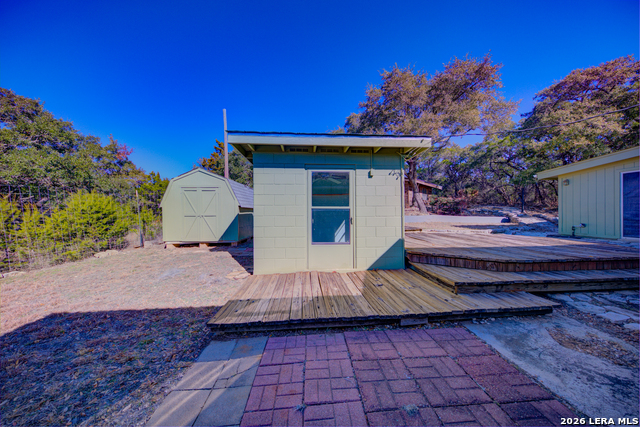 Image 28 of 33 For 25926 Fleet Garden