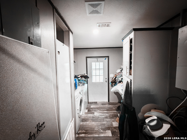 Image 23 of 32 For 114 4th  