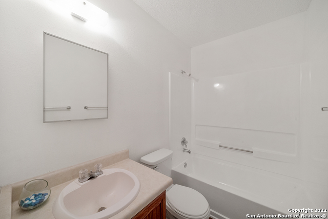 Image 24 of 30 For 12811 Hunting Bear