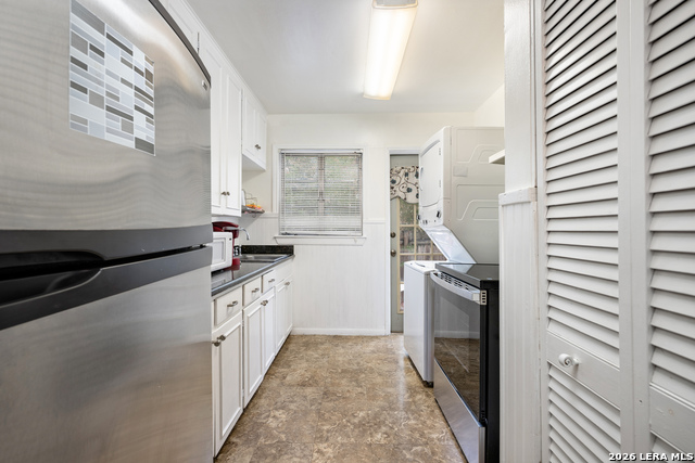 Image 15 of 69 For 111 Grandview Place