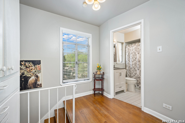 Image 18 of 69 For 111 Grandview Place