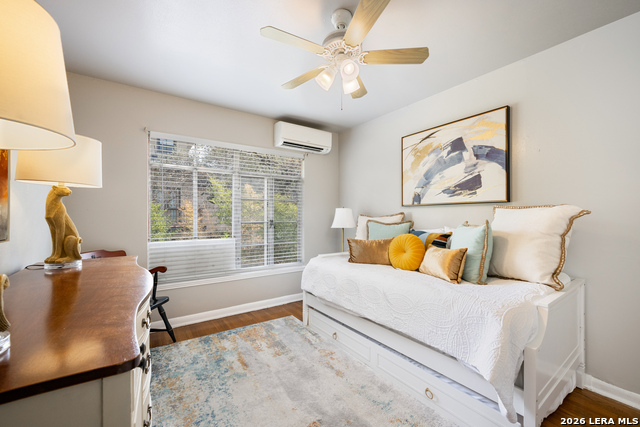 Image 20 of 69 For 111 Grandview Place