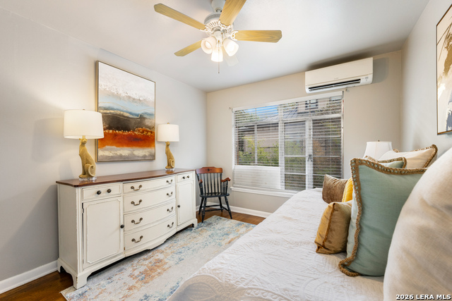 Image 21 of 69 For 111 Grandview Place