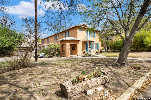 Image 3 of 69 For 111 Grandview Place