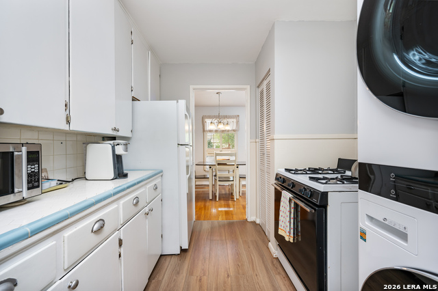 Image 30 of 69 For 111 Grandview Place