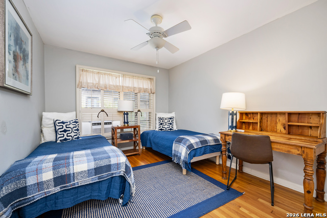 Image 34 of 69 For 111 Grandview Place