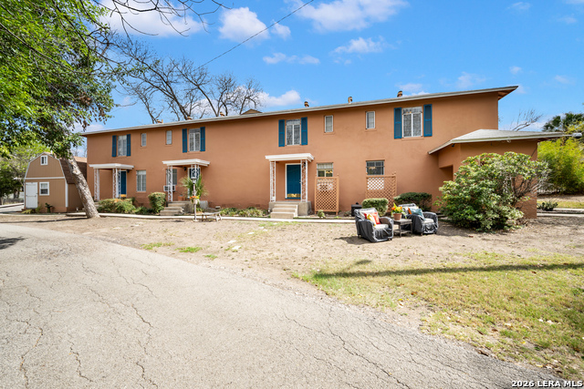 Image 4 of 69 For 111 Grandview Place