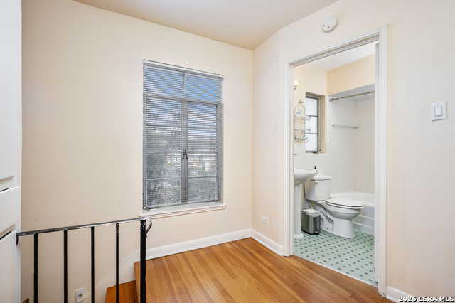 Image 45 of 69 For 111 Grandview Place