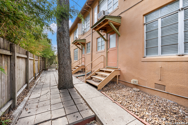 Image 51 of 69 For 111 Grandview Place