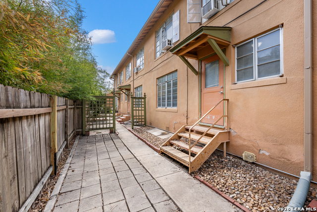 Image 52 of 69 For 111 Grandview Place