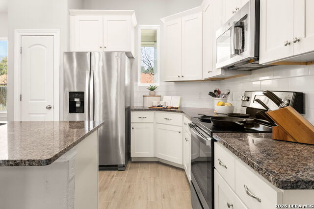 Image 10 of 25 For 257 Club View East