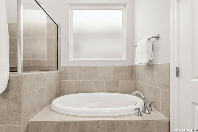 Image 17 of 25 For 257 Club View East