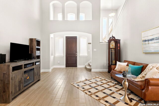 Image 6 of 25 For 257 Club View East