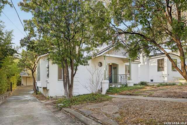 Image 36 of 37 For 506 Castano  