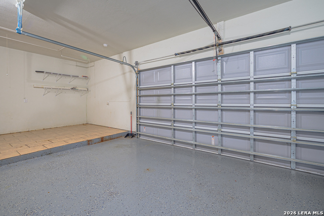 Image 24 of 30 For 30 Peets Bend Dr