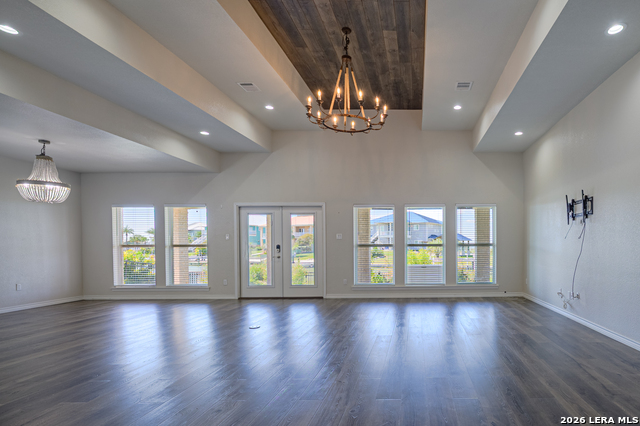 Image 6 of 30 For 30 Peets Bend Dr