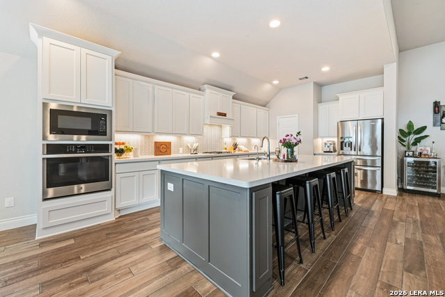 Image 10 of 41 For 1923 Pitcher Bend