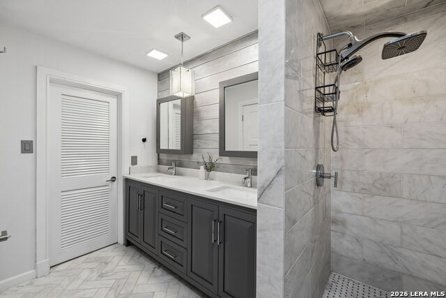 Listing photo id 17 for 677 Floral  