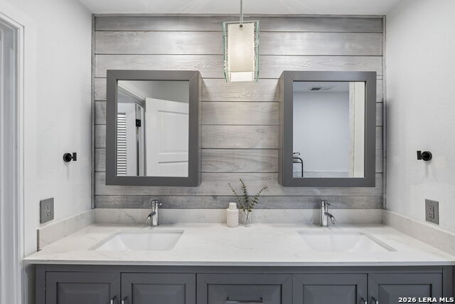 Listing photo id 18 for 677 Floral  