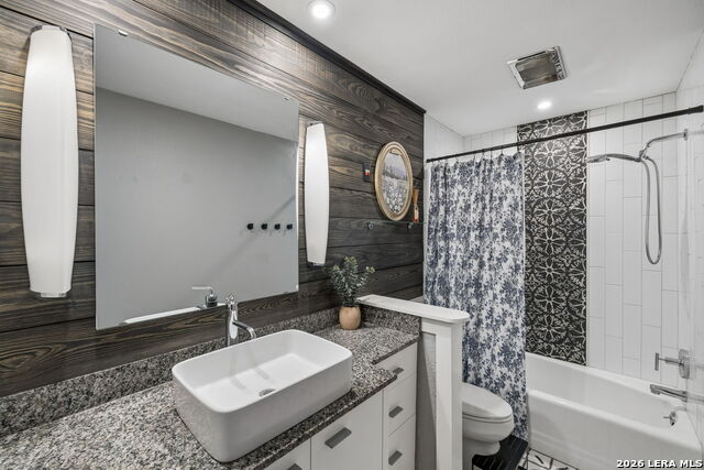 Listing photo id 22 for 677 Floral  