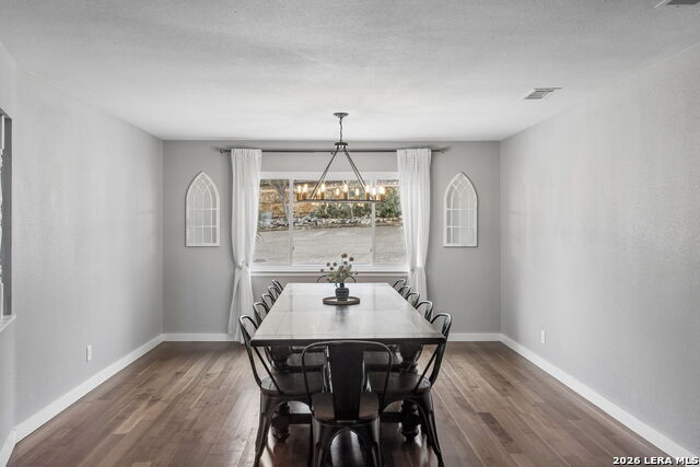 Listing photo id 6 for 677 Floral  