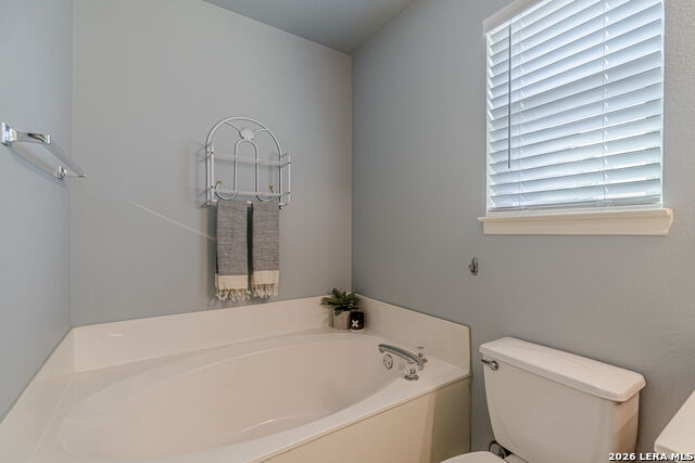Listing photo id 12 for 2369 Carson Loop
