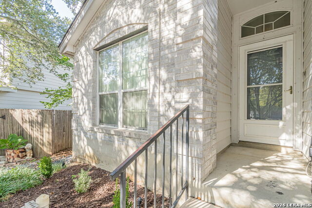 Listing photo id 0 for 2369 Carson Loop