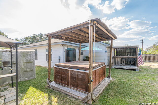 Listing photo id 21 for 2369 Carson Loop