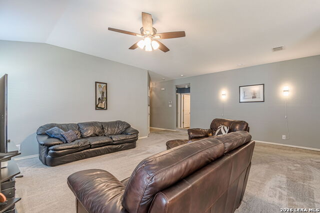 Listing photo id 3 for 2369 Carson Loop