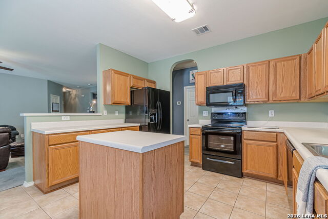 Listing photo id 5 for 2369 Carson Loop