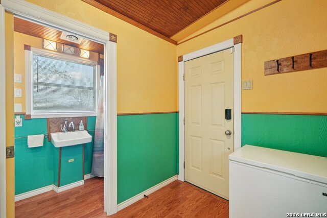 Image 20 of 39 For 802 Eagle Creek