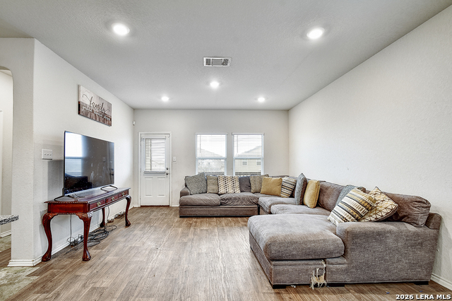 Image 5 of 27 For 3207 Onion Creek