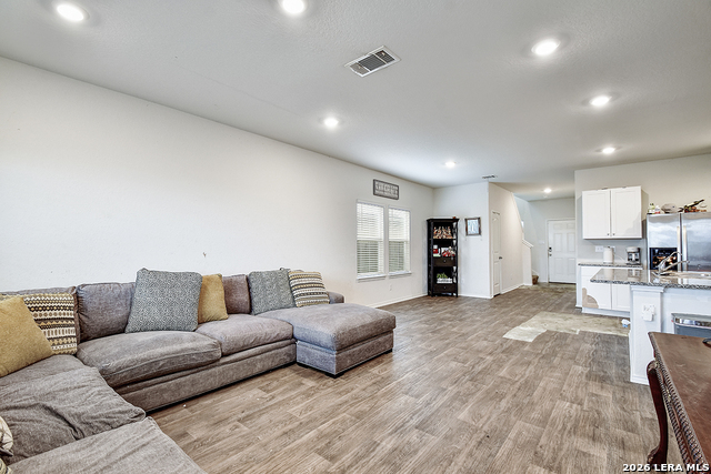 Image 6 of 27 For 3207 Onion Creek