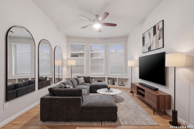 Image 13 of 35 For 12939 Awuzie Trail