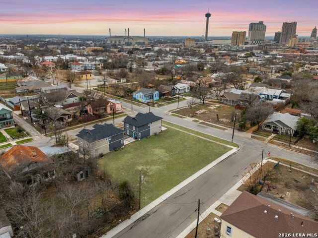 Image 15 of 20 For 903 Dawson  