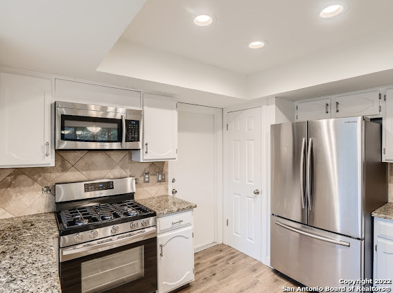 Image 9 of 25 For 8323 Timber Basin St