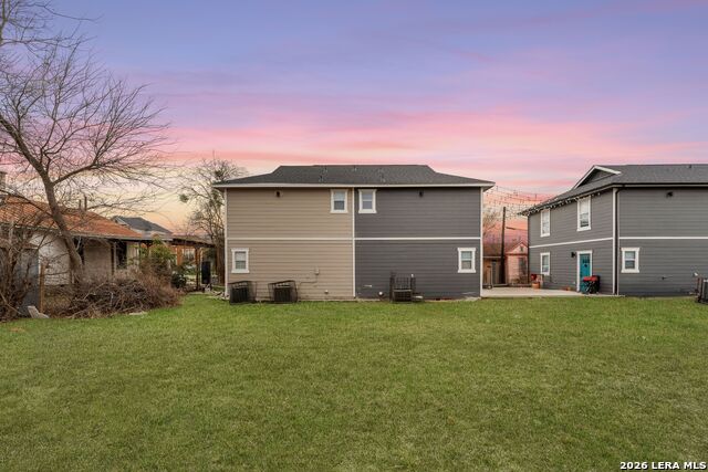 Image 30 of 30 For 907 Dawson  