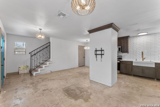 Image 5 of 30 For 907 Dawson  