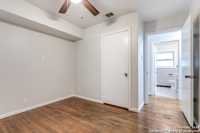 Image 10 of 13 For 126 Addax  