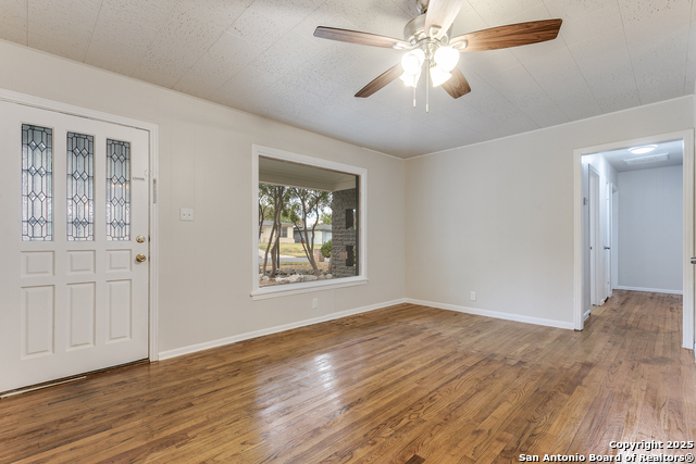 Image 3 of 13 For 126 Addax  