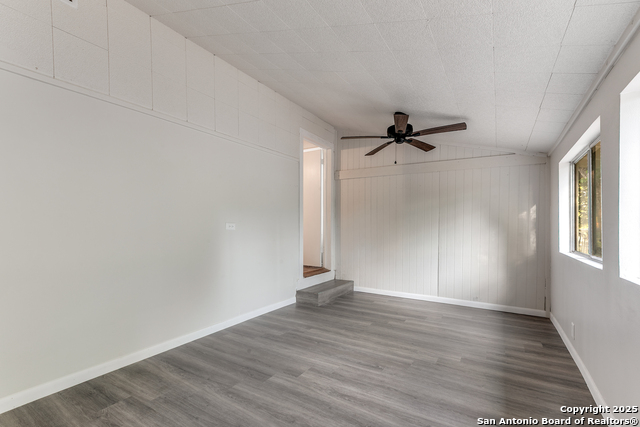 Image 5 of 13 For 126 Addax  