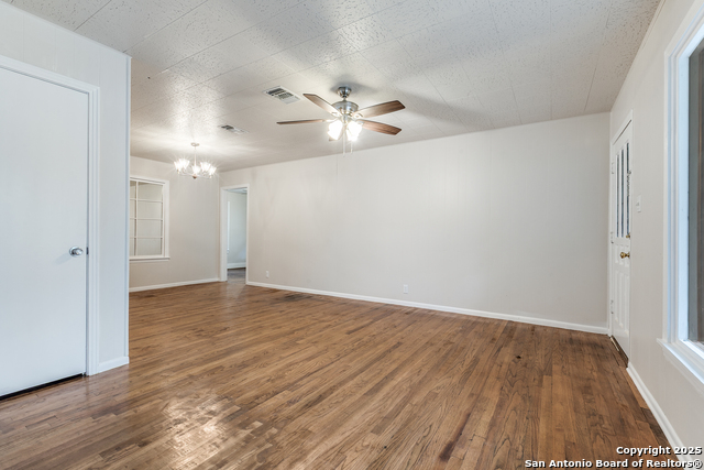 Image 6 of 13 For 126 Addax  