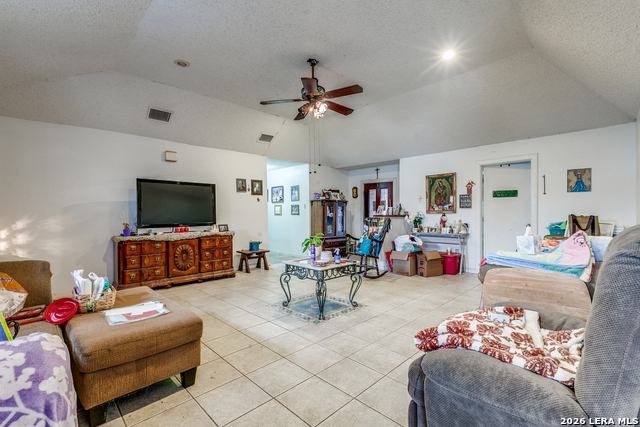 Image 7 of 9 For 1551 Villaret W