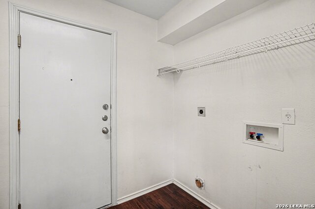 Image 16 of 17 For 7415 Lacey Oak