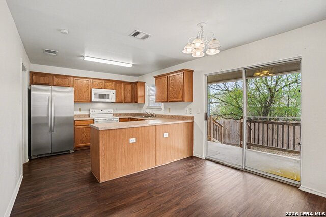 Image 5 of 17 For 7415 Lacey Oak