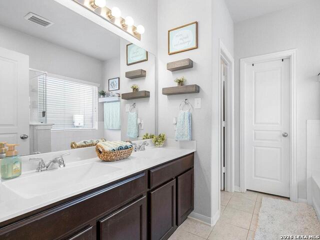 Image 20 of 38 For 8935 Holland Park