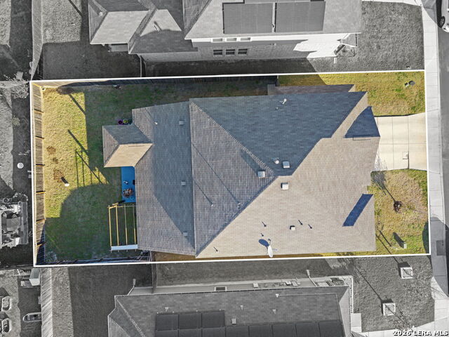 Image 36 of 38 For 8935 Holland Park